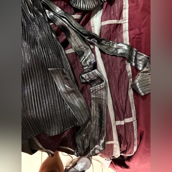 Bundle 2 for $30. Elegant Metallic Pleated Romper. Size Medium. - Picture 5 of 11